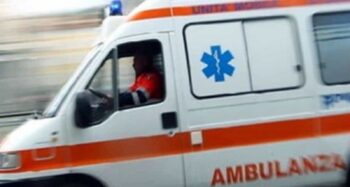 Poliziotto di 49 anni muore in incidente stradale sulla A2