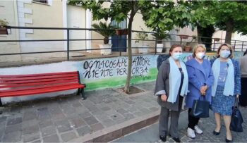 Lamezia Terme, un murales per dire ‘no’ alla violenza di genere: pari dignità fra uomo e donna