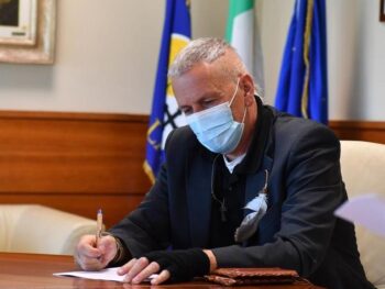 Rifiuti, avviati conferimenti discariche Crotone e Lamezia