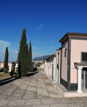 Lamezia, Commemorazione dei defunti, le celebrazioni nei cimiteri cittadini