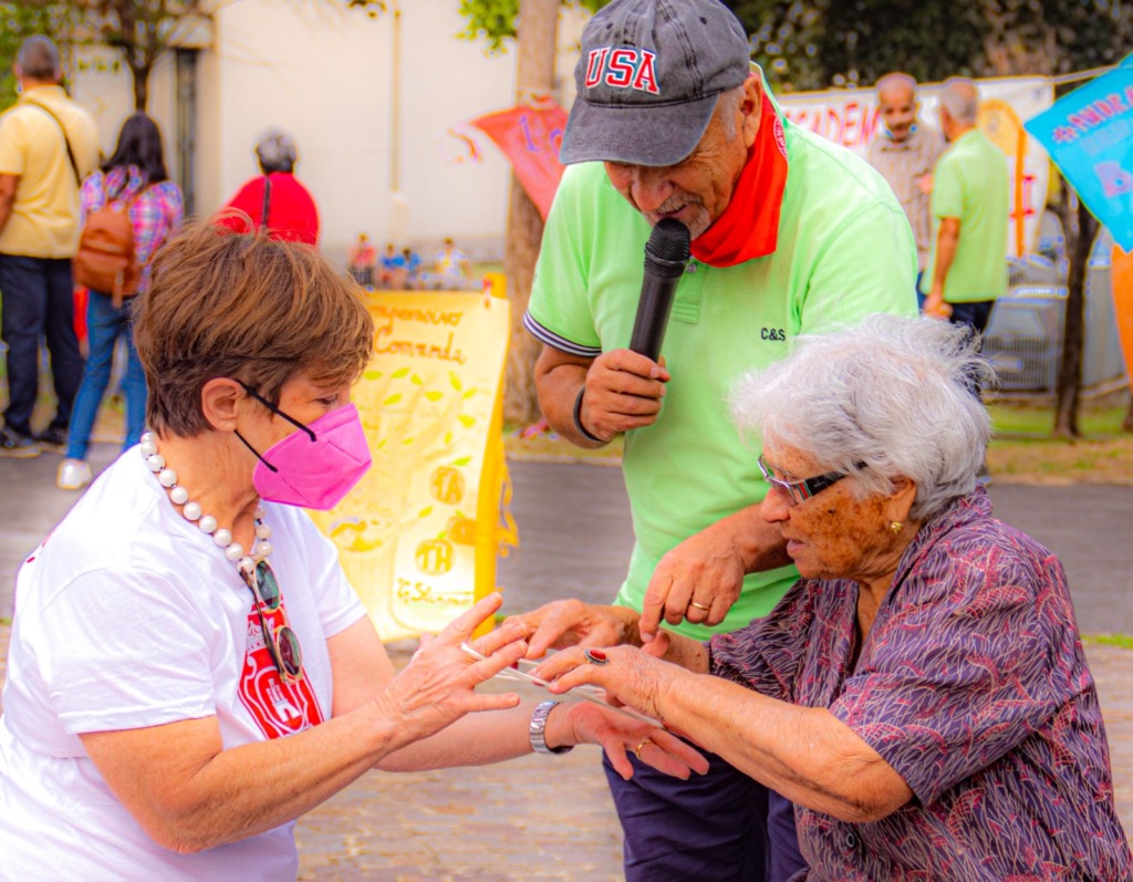 Rende, Festa dei nonni, il sindaco Manna: “Celebriamo i nonni, patrimonio sociale della comunità” Rende, Festa dei nonni, il sindaco Manna: “Celebriamo i nonni, patrimonio sociale della comunità”