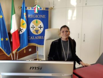 Il 15 ottobre cerimonia al Senato per emissione francobollo Jole Santelli 