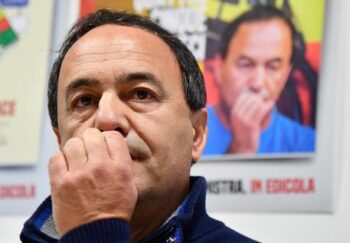 Riace, il giudice: “Lucano ha strumentalizzato l'accoglienza. La sua povertà è mera apparenza”