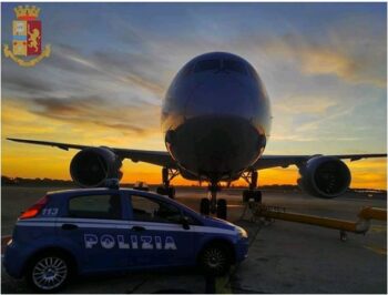 Aeroporto Lamezia Terme, tenta di imbarcarsi esibendo il green pass di un'altra persona, denunciato 30enne