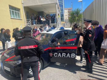 Progetto “Formazione alla cultura della legalità”: il Liceo Scientifico “G. Galilei” di Lamezia Terme in visita alla caserma del Gruppo Carabinieri
