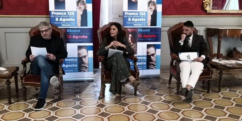 Presentato nel Salone degli Specchi a Cosenza il Festival “Fatti di Musica” 2022. Si parte il 2 agosto con Riccardo Cocciante