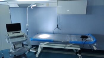 L’associazione “Tommaso Silvio Pucci Onlus” dona al Reparto di Chirurgia dell’ospedale lametino un lettino da visita elettronico