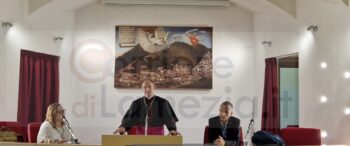 Mons. Parisi incontra la stampa: “L’umanità della mediazione, questo è il compito del giornalista”