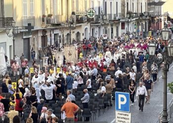 Fa ingresso in Diocesi mons. Serafino Parisi con l’atto di affidamento a Maria