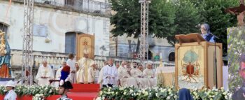 Lamezia ha il suo nuovo vescovo. Mons. Parisi: “Da qui in poi un bel cammino di chiesa profetica”