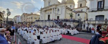 Lamezia ha il suo nuovo vescovo. Mons. Parisi: “Da qui in poi un bel cammino di chiesa profetica”