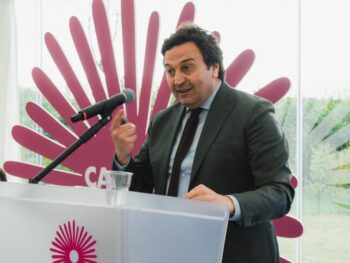 Domani all’aeroporto di Lamezia presentazione nuovi bus delle autolinee calabresi