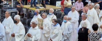 Lamezia ha il suo nuovo vescovo. Mons. Parisi: “Da qui in poi un bel cammino di chiesa profetica”