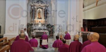Fa ingresso in Diocesi mons. Serafino Parisi con l’atto di affidamento a Maria