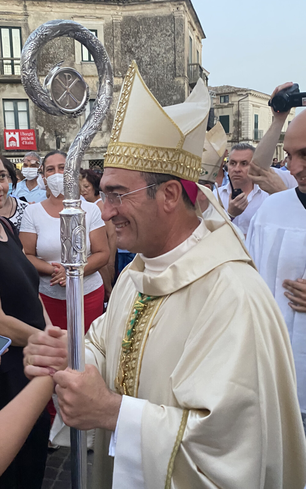 Vescovi nei cimiteri: mons. Moraglia (Venezia), a isola di San Michele per  un atto di suffragio e assoluzione di tutti i defunti