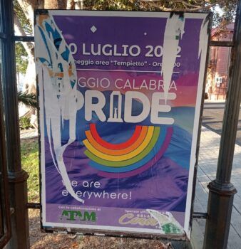 Danneggiati a Reggio manifesti “Pride” per manifestazione del 30 luglio