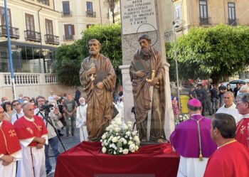 Fa ingresso in Diocesi mons. Serafino Parisi con l’atto di affidamento a Maria