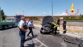 Tre auto coinvolte in incidente stradale a Catanzaro, 4 feriti