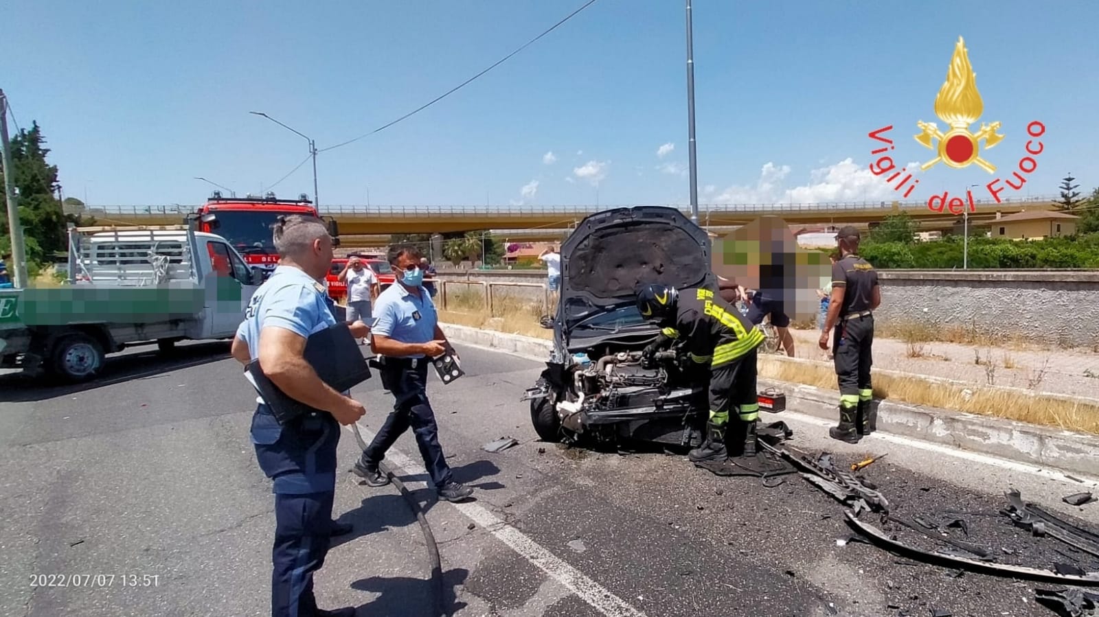 Tre auto coinvolte in incidente stradale a Catanzaro, 4 feriti Tre auto coinvolte in incidente stradale a Catanzaro, 4 feriti