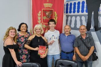 Nella sala consiliare di Conflenti il benvenuto ufficiale a Ivan Caraballo, il giovane ‘emigrato di ritorno’