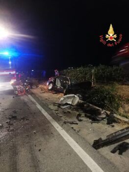 Tragico incidente stradale a Cirò marina: morti due giovani