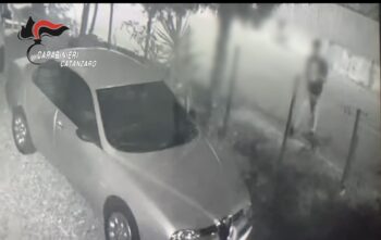 Girifalco, incendia un’auto, arrestato 27enne