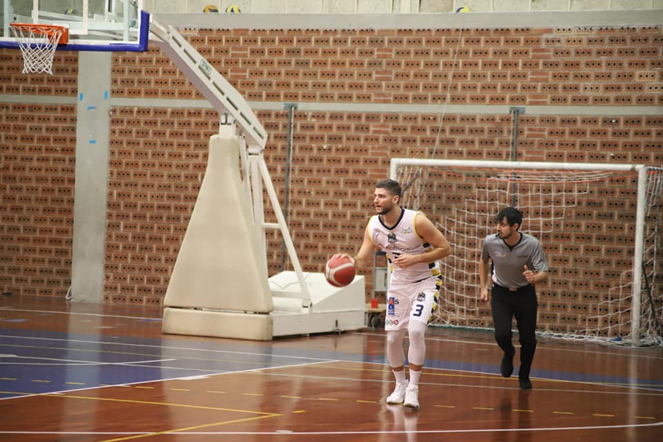 Lotta alla pari ma non basta al Basketball Lamezia per vincere la capolista Salerno