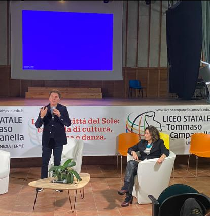 Lamezia, il Liceo “Tommaso Campanella” apre le porte al mondo dell’imprenditoria