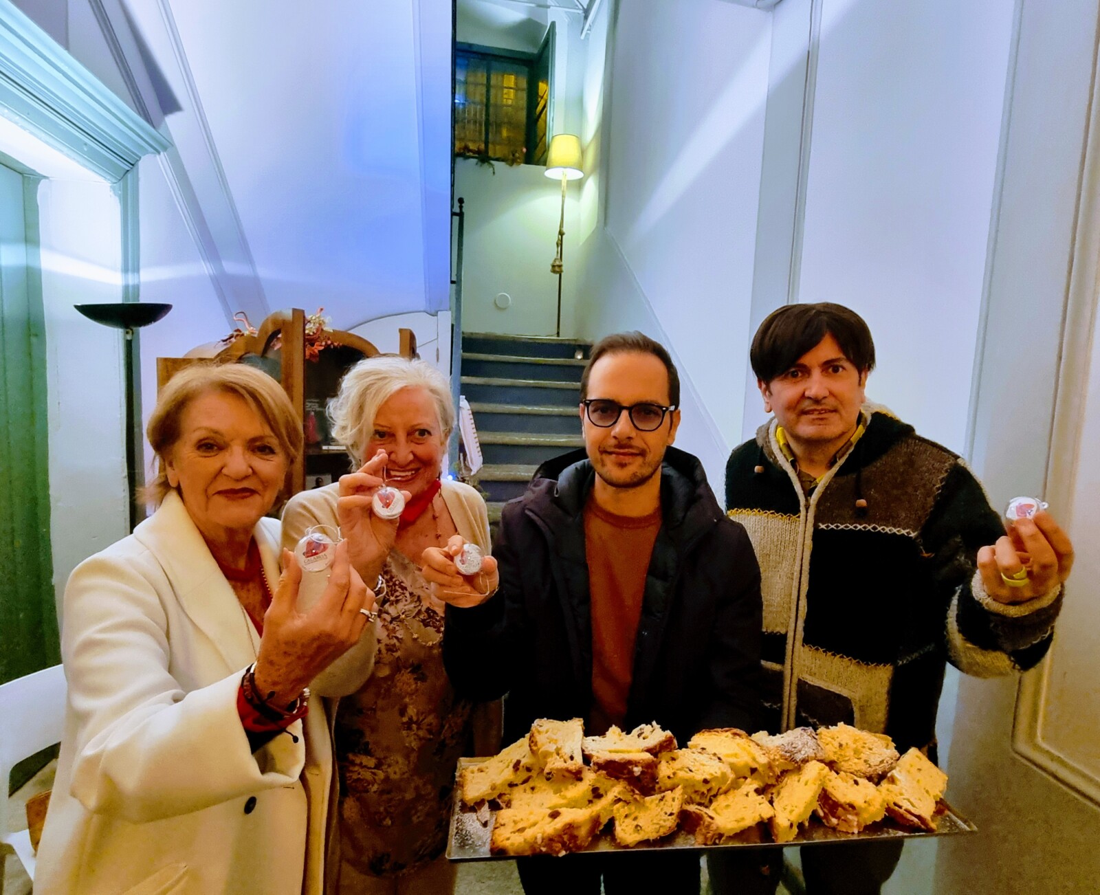 Lamezia, presentato “Il panettone poetico”, nel dolce delle feste natalizie, i versi degli autori lametini