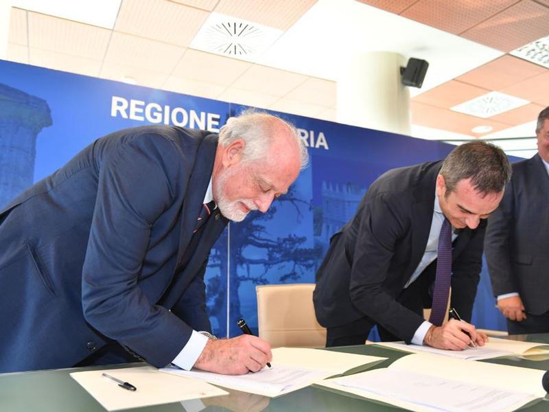 Sanità, a Catanzaro nasce Azienda unica "Renato Dulbecco", sarà il più grande polo sanitario della Calabria