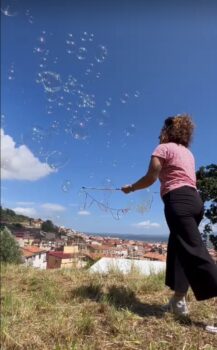Lamezia, “Icica” al Parco Gancìa tra natura e storia, giocoleria e bolle di sapone