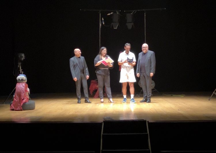 Lamezia, “Spartacu Strit Viu” ha inaugurato la stagione teatrale 2023-24 de “I Vacantusi”