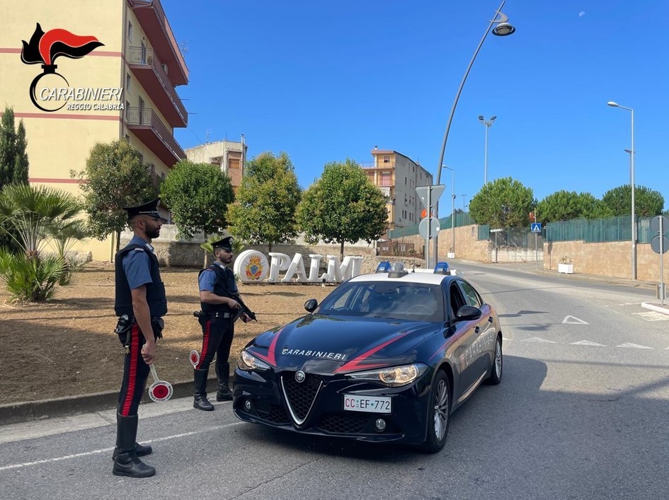A Palmi arrestato 23enne per lesioni personali, stalking e minacce di morte ad ex compagno