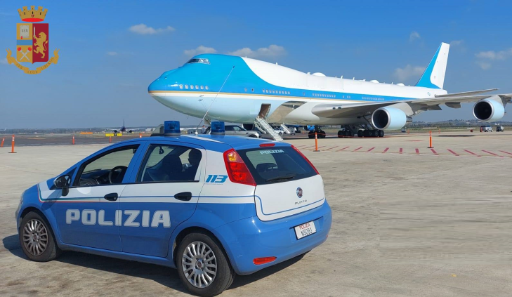 Lamezia Terme, la Polizia di Stato denuncia un giovane, nel parcheggio dell'aeroporto, a bordo di un’autovettura rubata a Trieste