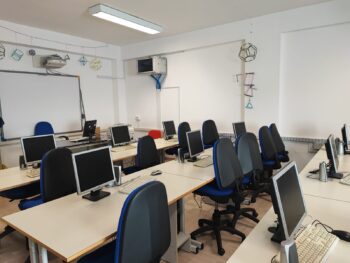 Lamezia Terme, l'IC Nicotera Costabile presenta l'offerta formativa della scuola primaria a tempo pieno del plesso Savutano
