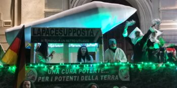Carnevale, il carro allegorico 'La Pace supposta' conquista Reggio Calabria