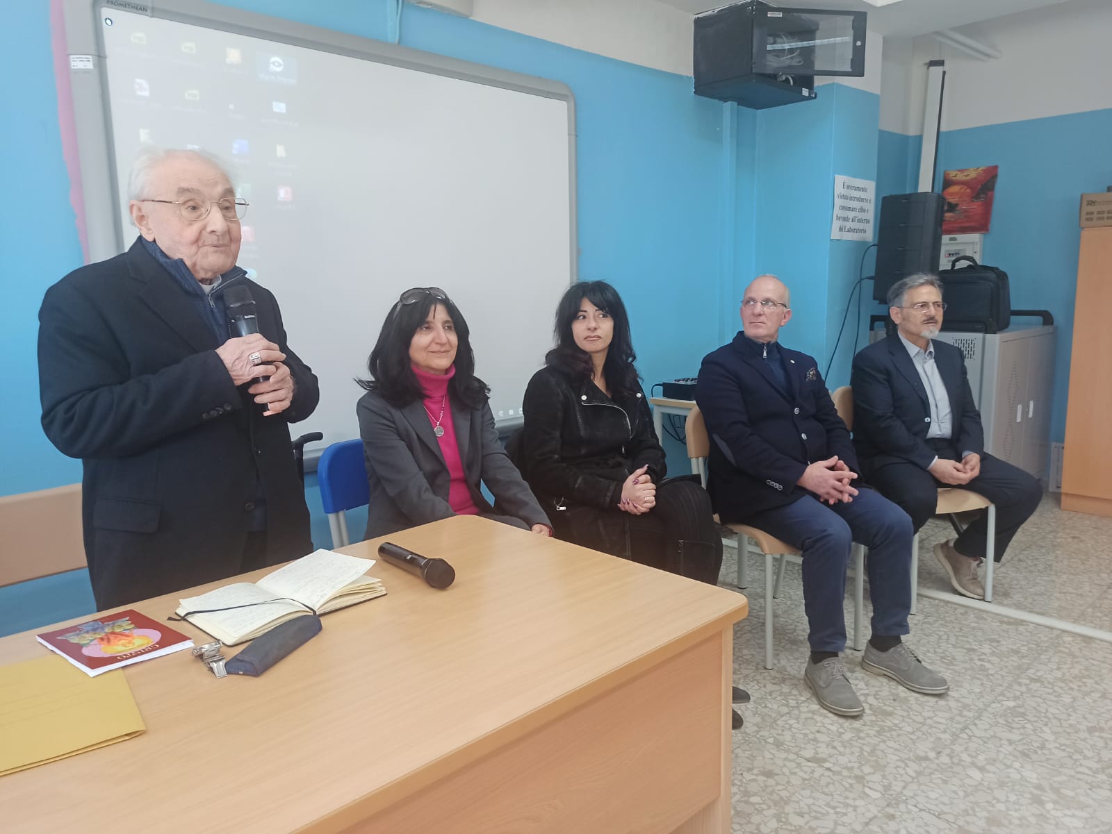 Lamezia Terme, il Nuovo Umanesimo trattato da S.E. Monsignor Rimedio agli studenti del Galilei