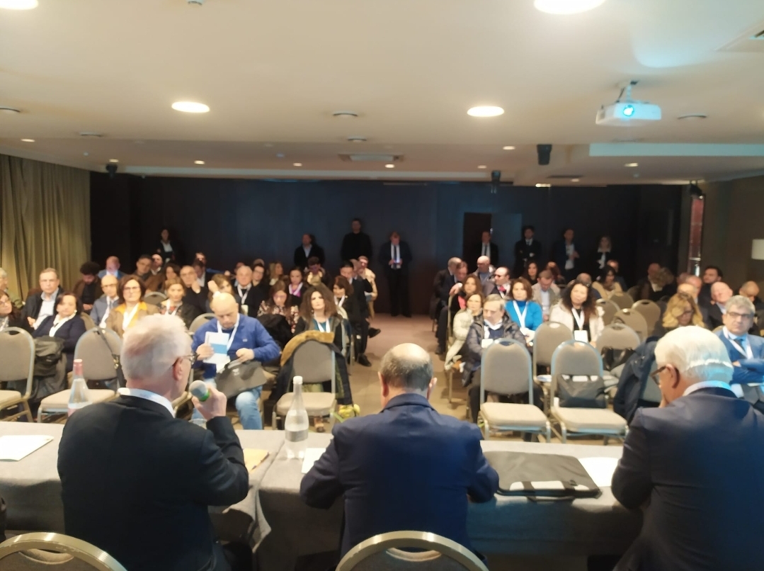 "Gestire la complessità in Pneumologia", successo per il convegno medico a Rende "Gestire la complessità in Pneumologia", successo per il convegno medico a Rende