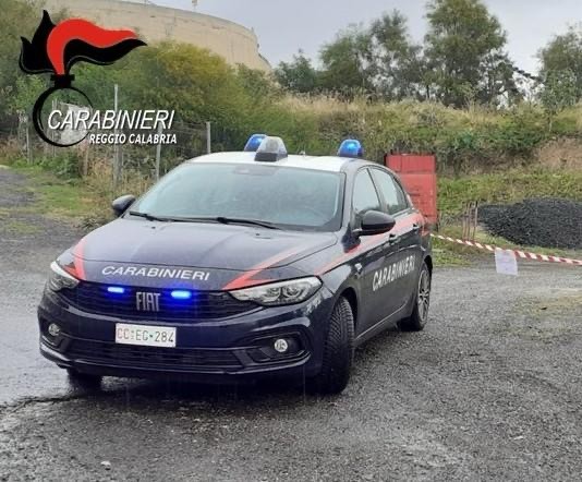 Reggio Calabria, smaltimento illecito di rifiuti speciali, denunciate due persone