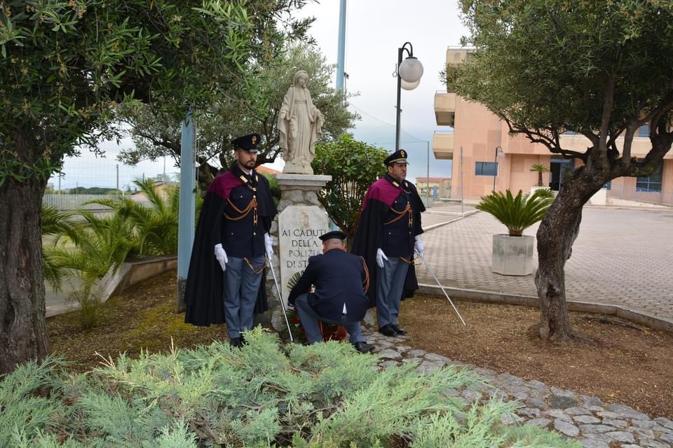 Lamezia Terme, la Polizia di Stato ha commemorato il Vice Sovrintendente Pietro Caligiuri, vittima del dovere