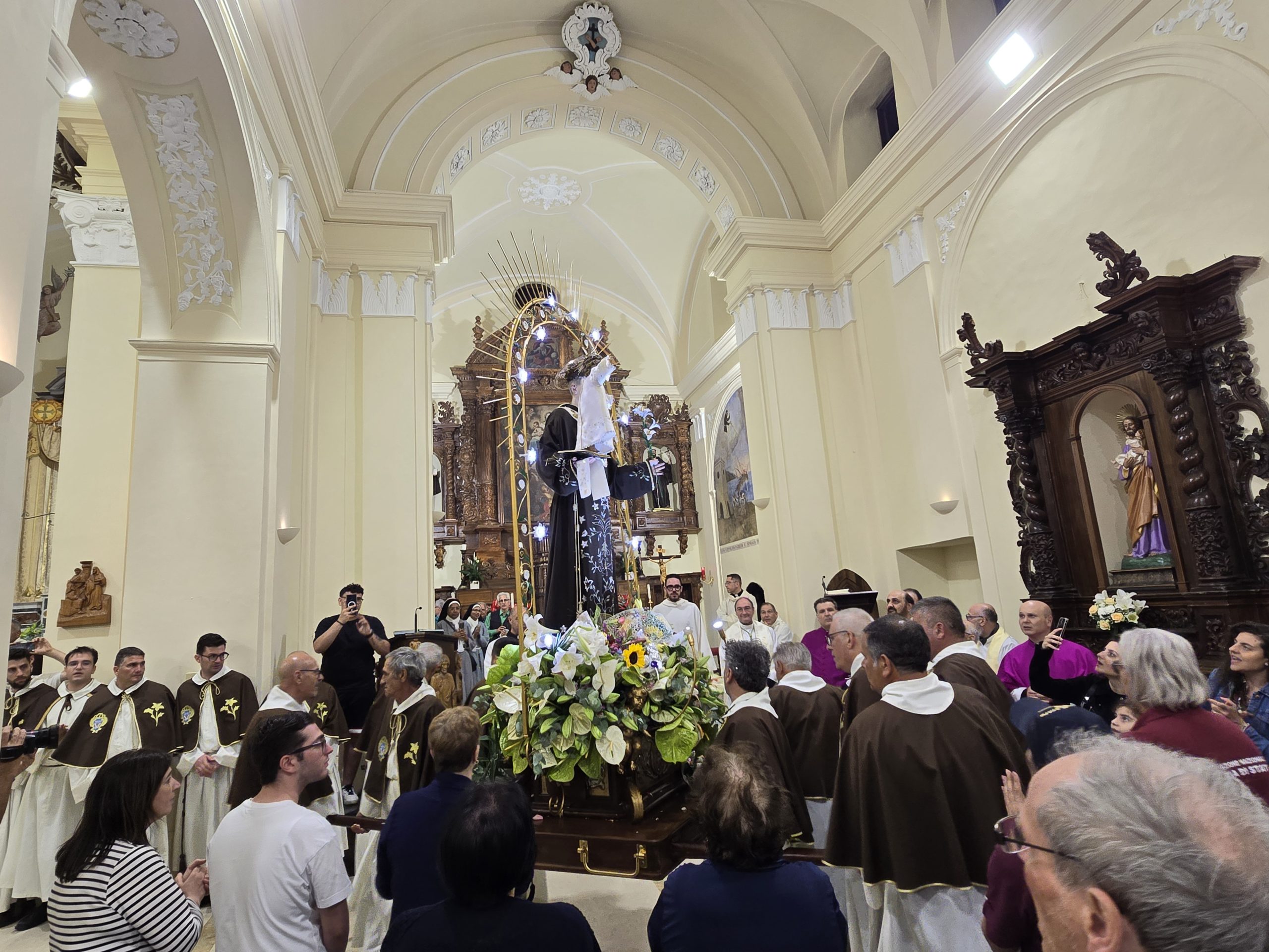 Lamezia, conclusi i festeggiamenti in onore di Sant’Antonio da Padova, Parisi: “Siamo chiamati ad esserci come comunità”