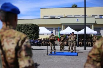 Avvicendamento al Comando del 2° “Sirio”, il Colonnello Romano sostituisce il Colonnello Bianchi alla guida del reparto di volo dell’Esercito Italiano di stanza in Calabria Lamezia Terme