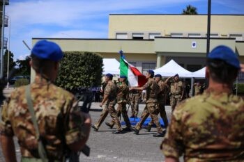 Avvicendamento al Comando del 2° “Sirio”, il Colonnello Romano sostituisce il Colonnello Bianchi alla guida del reparto di volo dell’Esercito Italiano di stanza in Calabria Lamezia Terme
