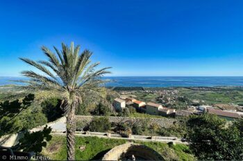 L’associazione 'Le Città Visibili' fa tappa a S. Andrea Apostolo dello Jonio, uno dei borghi più incantevoli della Calabria