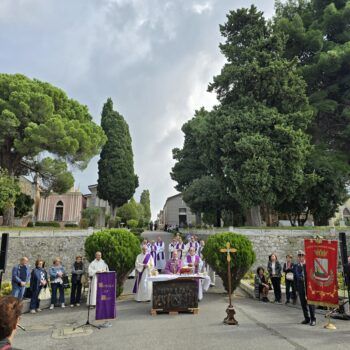 Commemorazione dei Defunti, il vescovo Parisi: 'Il Signore ha immesso nella nostra vita il principio della speranza'