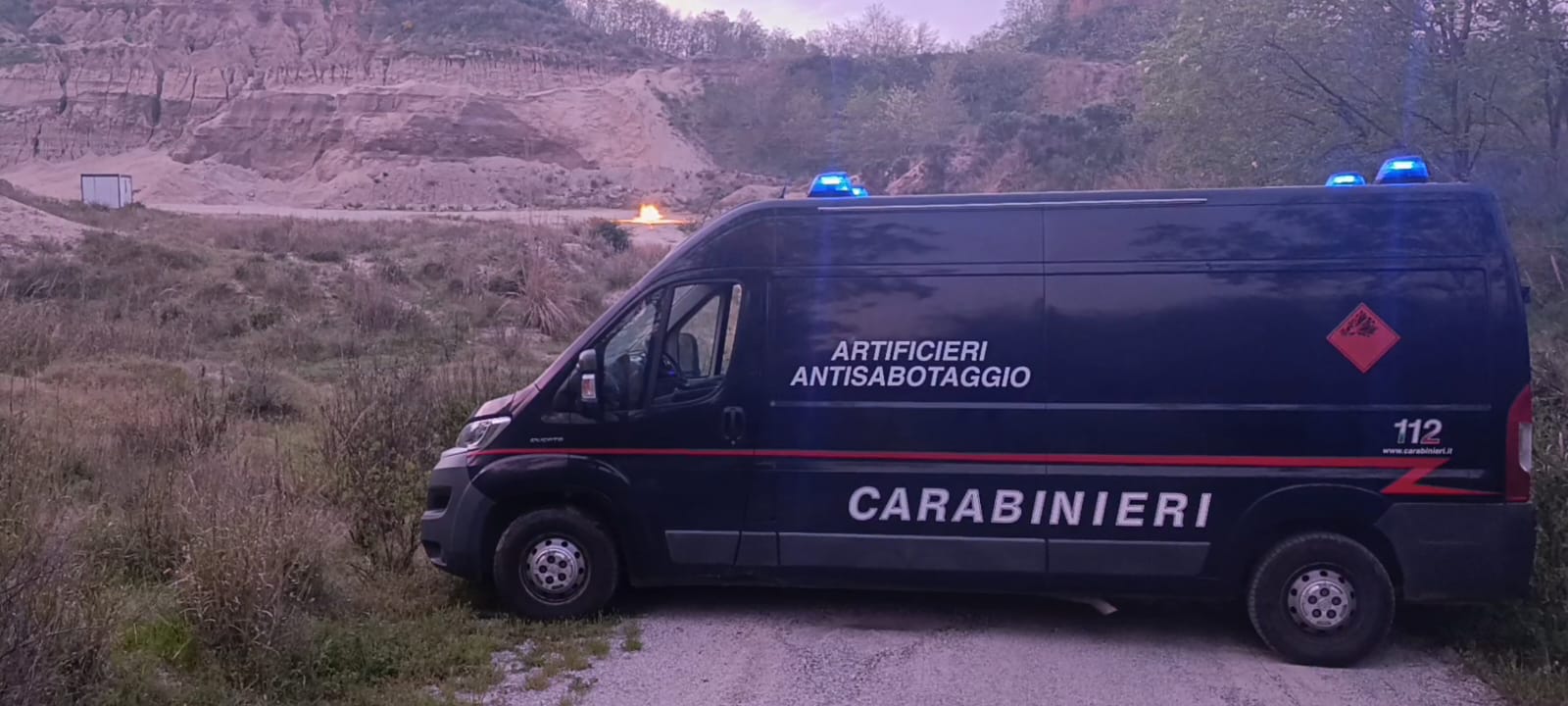 Rinvenuta a Borgia una bomba a mano della seconda guerra mondiale. Intervengono gli Artificieri dei Carabinieri per la bonifica
