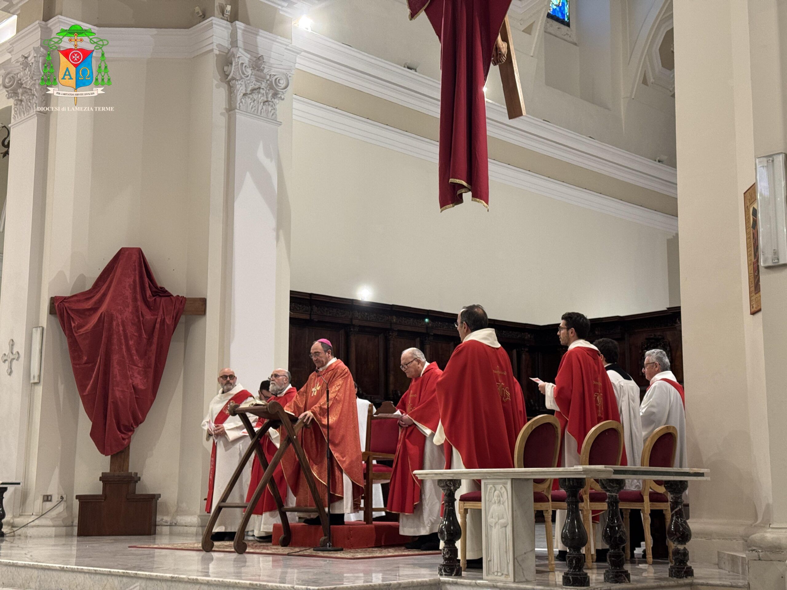 Lamezia, Venerdì Santo, il vescovo Parisi celebra l’Azione Liturgica