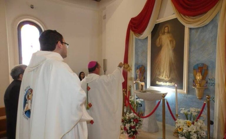 Lamezia, anche nel Santuario diocesano “San Giovanni Paolo II” è stata celebrata la festa della Divina Misericordia