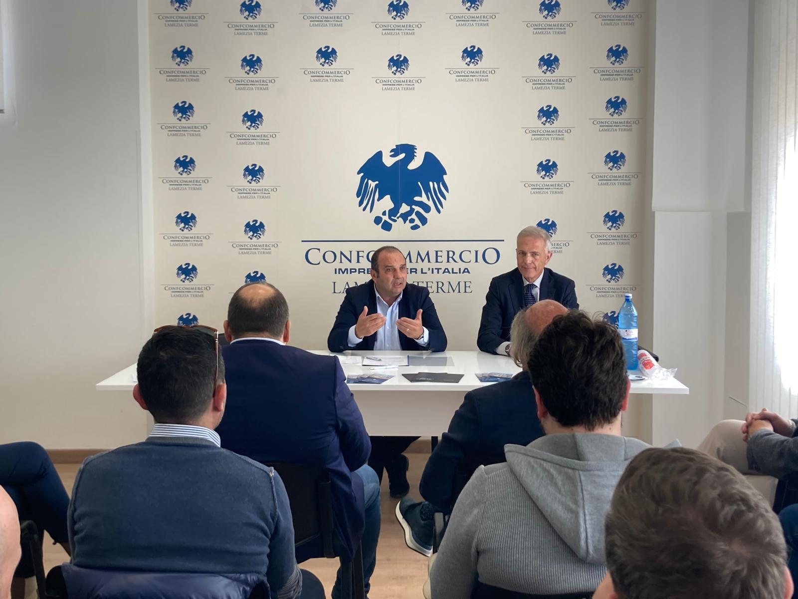 Lamezia, il candidato sindaco Gianpaolo Bevilacqua incontra Confcommercio