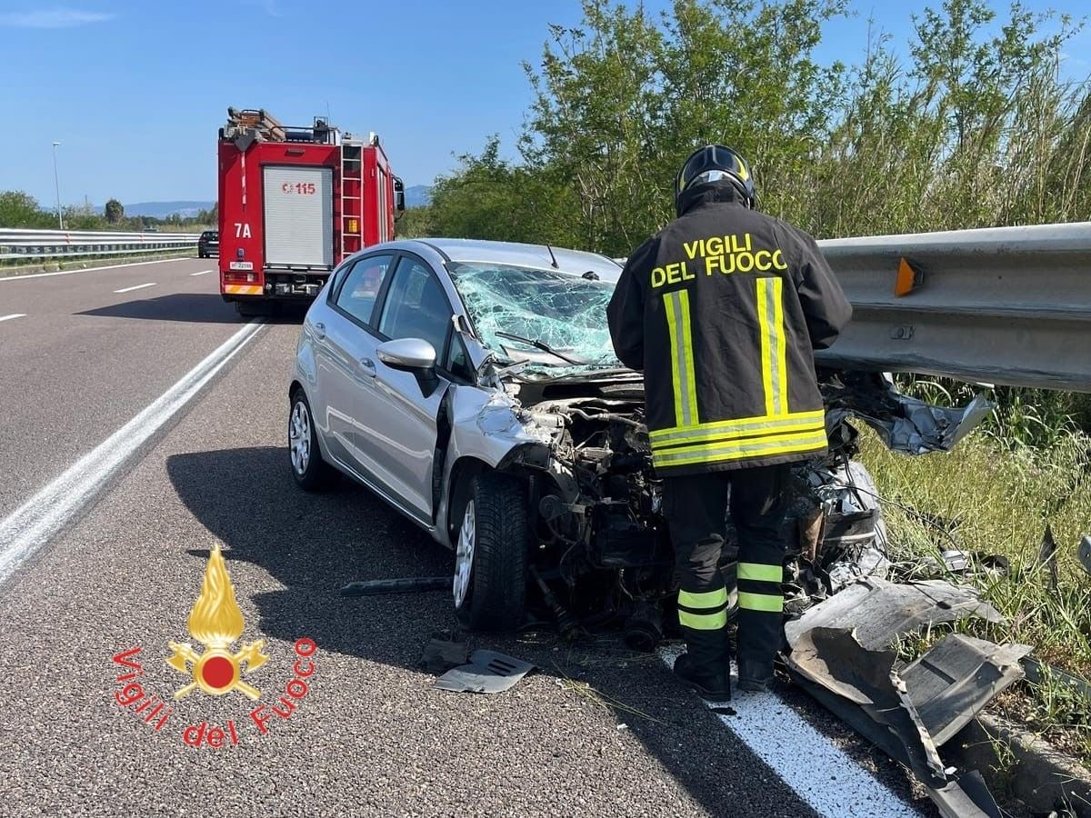Lamezia, incidente stradale sull’A2, un ferito